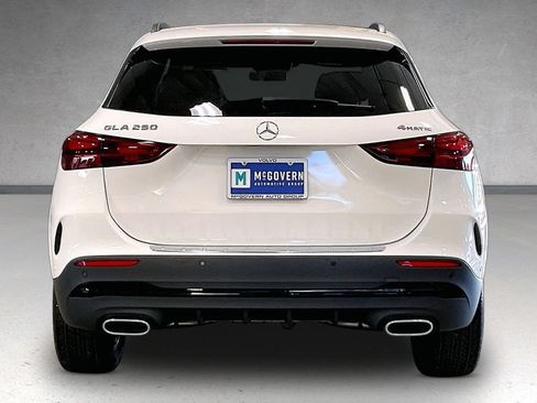 Used 2025 Mercedes-Benz GLA 250 4MATIC image 6