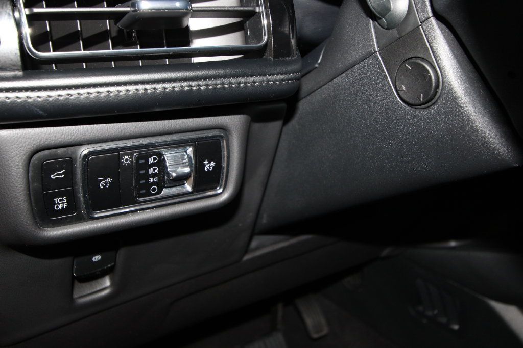 Used 2023 Lincoln Nautilus AWD w/ Premium Package image 10