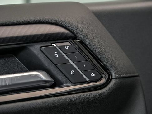 New 2026 GMC Sierra 1500 AT4 w/ Technology Package AWD/4WD image 6