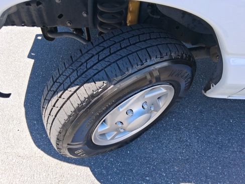 Used 2013 Ford E-150 and Econoline 150 w/ PWR Group RWD image 18