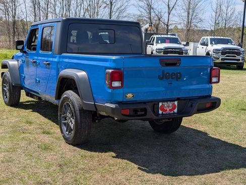 New 2026 Jeep Gladiator Sport image 5