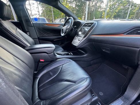 Used 2019 Lincoln MKC Reserve w/ MKC Climate Package AWD/4WD image 10