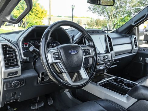 Used 2022 Ford F350 Lariat w/ Lariat Value Package image 3