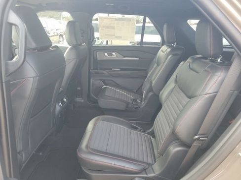 New 2026 Ford Explorer ST-Line w/ ST-Line Street Pack image 21