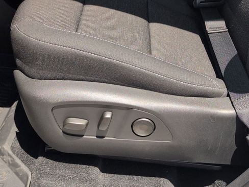 New 2026 Chevrolet Traverse LT w/ Sun and Wheel Package FWD image 14