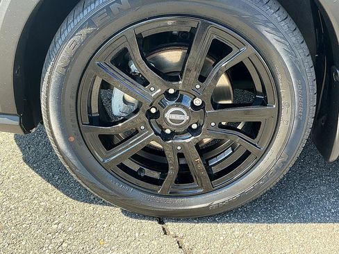 Used 2023 Nissan Kicks SV image 9