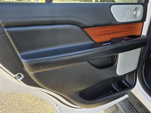 Used 2019 Lincoln Navigator Reserve w/ Cargo Package image 22