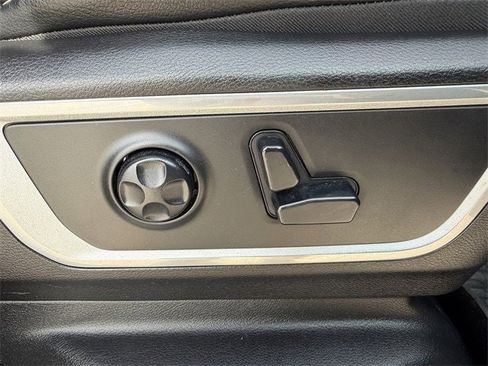 Used 2020 RAM 1500 Laramie image 30