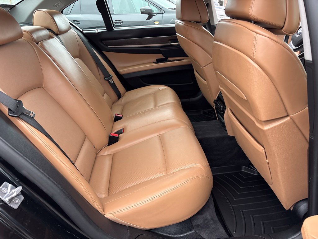 Used 2012 BMW 740i RWD image 32