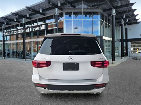 Certified 2026 Mercedes-Benz GLB 250 4MATIC image 4