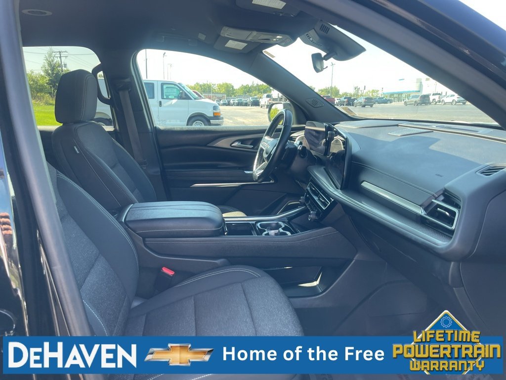 Used 2024 Chevrolet Traverse LT w/ Enhanced Driving Package FWD image 27