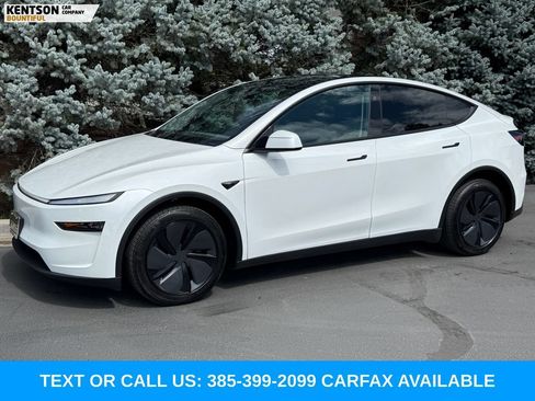 Used 2026 Tesla Model Y Long Range AWD/4WD image 1