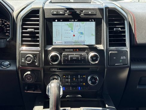 Used 2018 Ford F150 Lariat w/ Equipment Group 502A Luxury AWD/4WD image 18