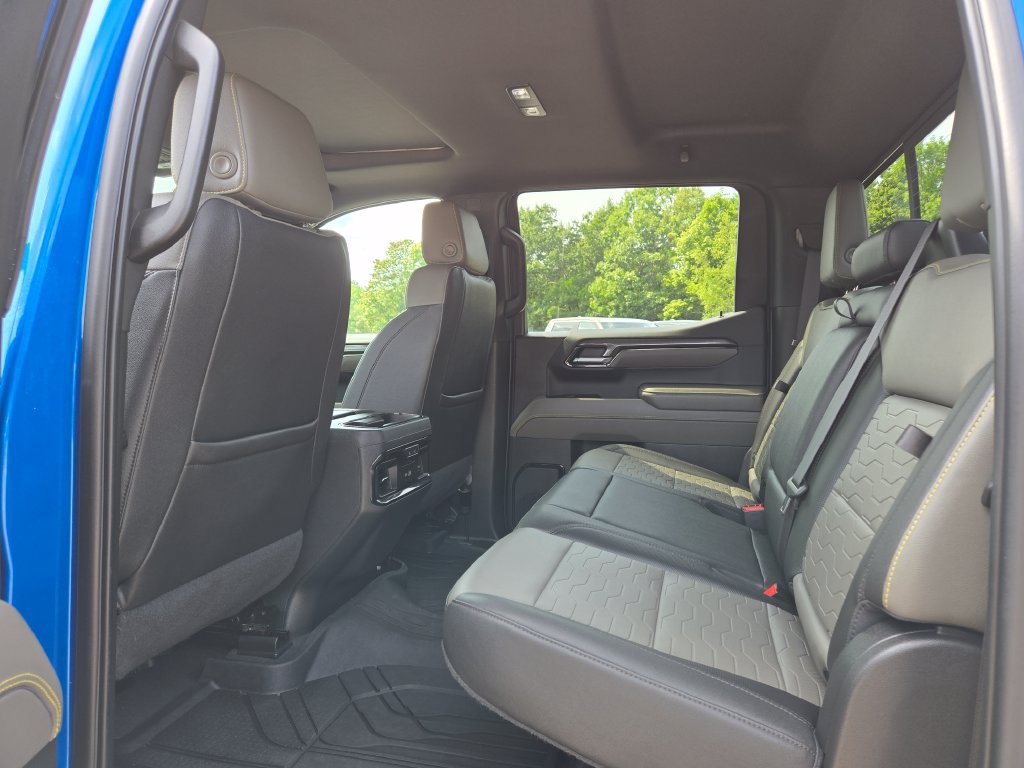 Used 2022 Chevrolet Silverado 1500 ZR2 w/ Technology Package AWD/4WD image 14
