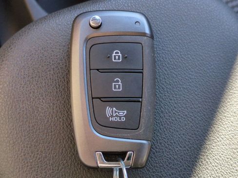 Certified 2022 Hyundai Kona SE image 25