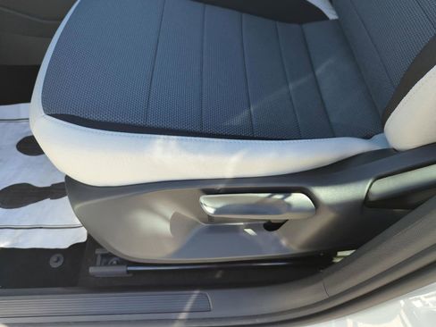 New 2026 Volkswagen Taos S image 31