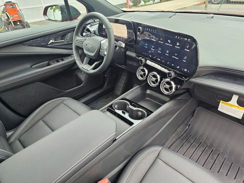 New 2026 Chevrolet Blazer EV LT AWD/4WD image 10