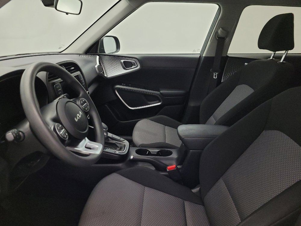 Used 2023 Kia Soul LX w/ Option Group 015 FWD image 17