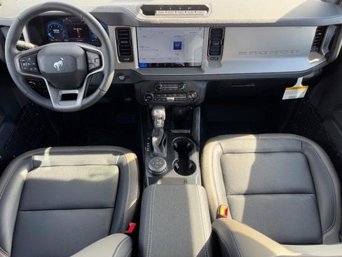 New 2025 Ford Bronco Outer Banks w/ Sasquatch Package image 6