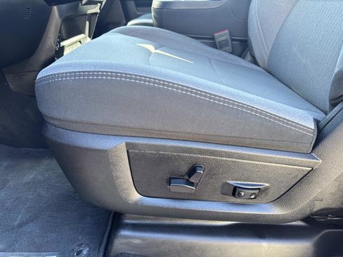 Used 2024 RAM 2500 Big Horn w/ Bed Utility Group image 16