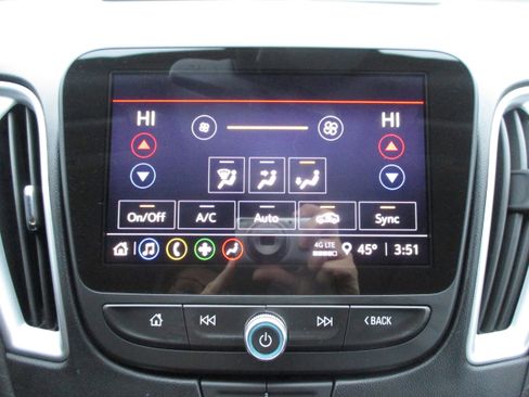 Used 2024 Chevrolet Malibu LT image 22