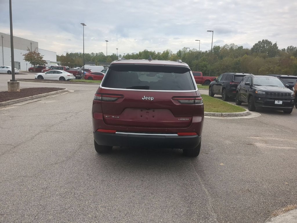 Used 2022 Jeep Grand Cherokee L Laredo w/ Luxury Tech Group I AWD/4WD image 4