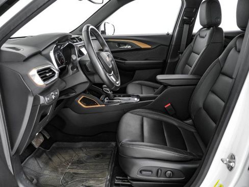 Used 2023 Chevrolet TrailBlazer ACTIV w/ Technology Package FWD image 34