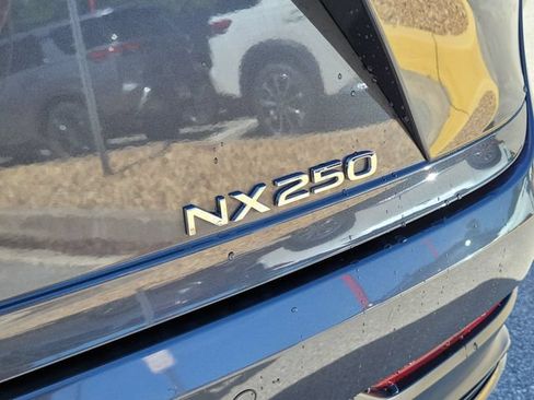 Used 2025 Lexus NX 250 FWD w/ Towing Package (2000 Lbs) image 8