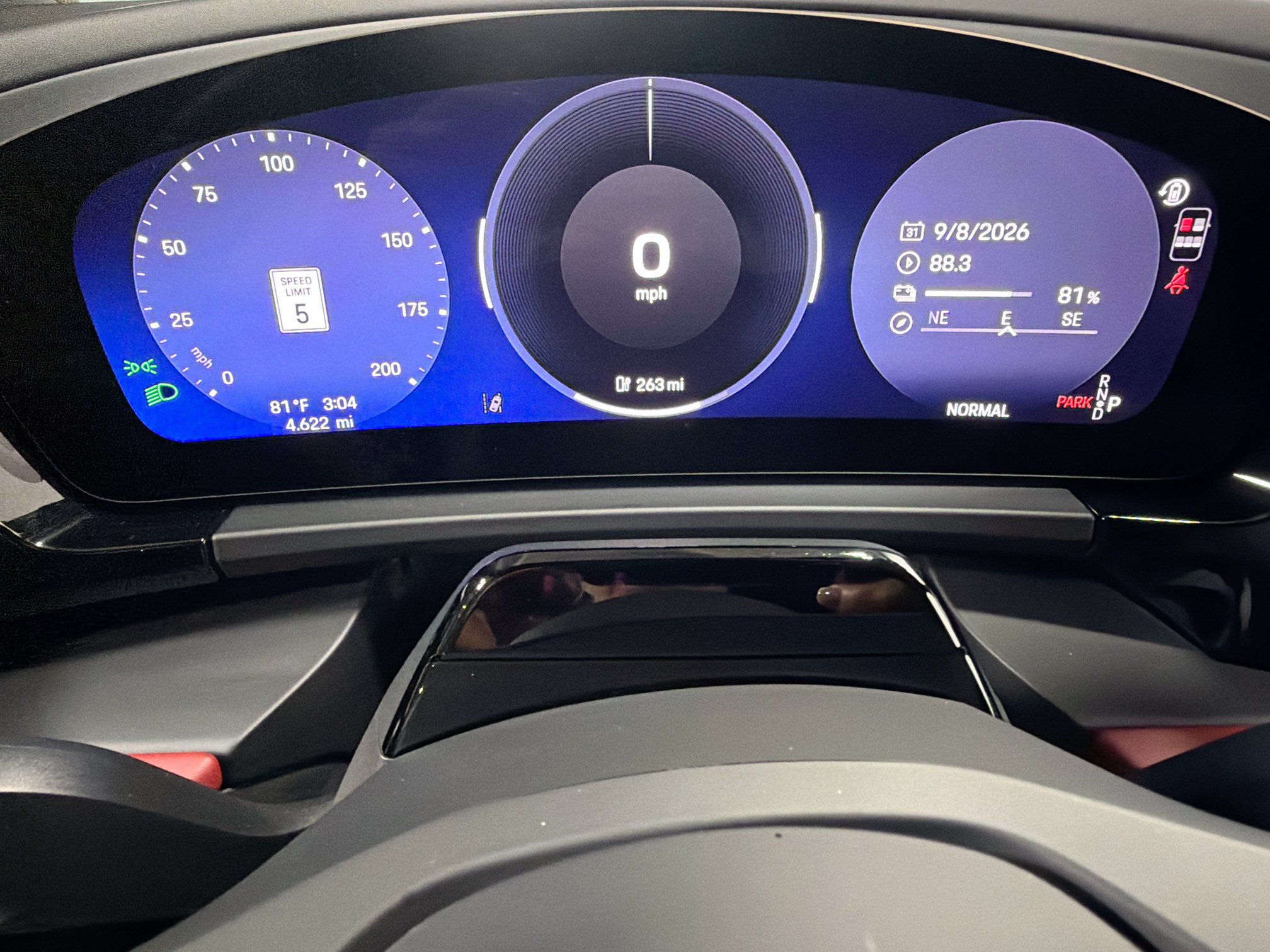 Certified 2026 Porsche Macan Electric RWD image 41
