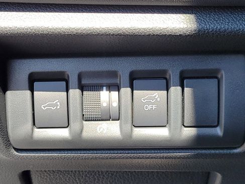 Used 2025 Subaru Outback Onyx Edition image 24