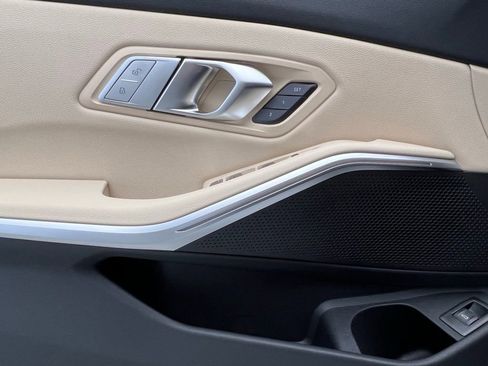 Used 2026 BMW 330i Sedan w/ Premium Package image 21