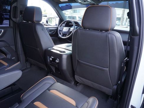 Certified 2022 GMC Yukon AT4 w/ Technology Package image 11