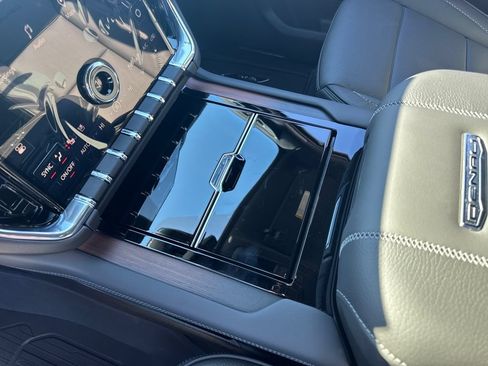 New 2026 GMC Yukon XL Denali w/ LPO, Floor Liner Package AWD/4WD image 18