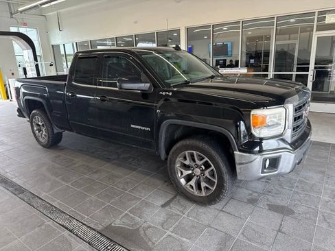Used 2015 GMC Sierra 1500 SLE w/ SLE Value Package AWD/4WD image 2