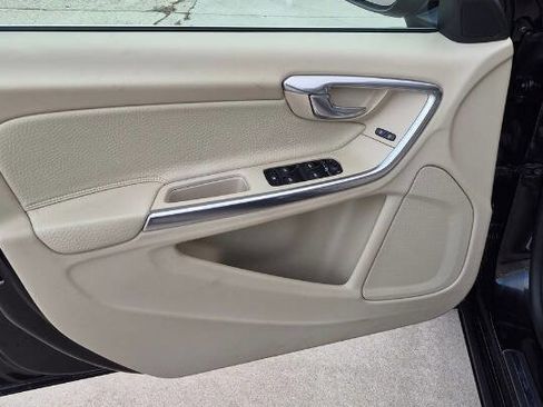 Used 2013 Volvo S60 T5 image 36