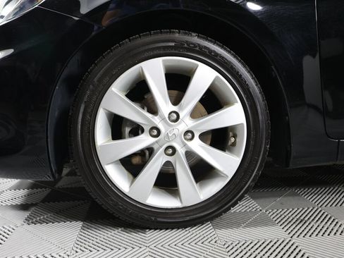 Used 2012 Hyundai Accent SE FWD image 9