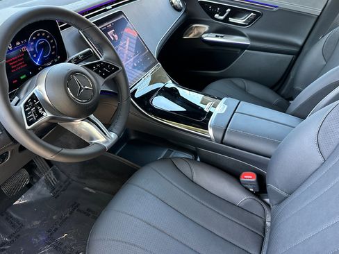 New 2026 Mercedes-Benz EQE 320 4MATIC SUV image 4