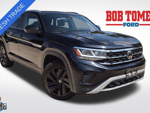 Used 2023 Volkswagen Atlas Cross Sport SE w/ Panoramic Sunroof Package FWD image 1