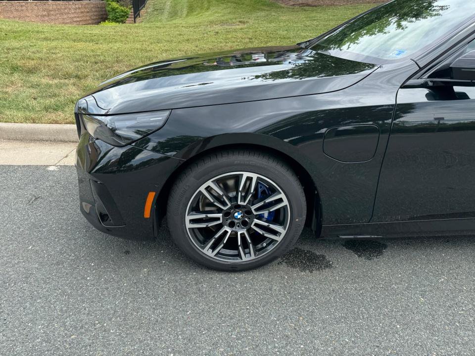 New 2027 BMW 550e xDrive w/ Executive Package AWD/4WD image 27