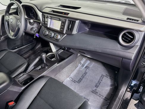 Used 2017 Toyota RAV4 LE image 29