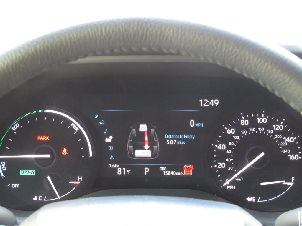 Used 2025 Toyota Sienna XLE FWD image 26
