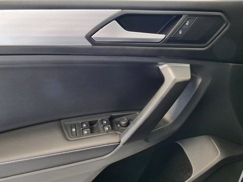 Used 2022 Volkswagen Tiguan S image 28