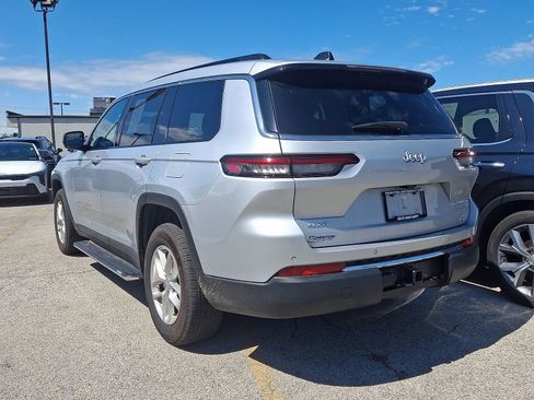 Used 2024 Jeep Grand Cherokee L Laredo w/ Luxury Tech Group I AWD/4WD image 8