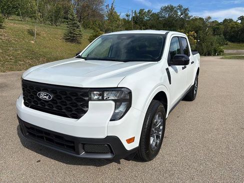 New 2025 Ford Maverick XLT w/ XLT Luxury Package AWD/4WD image 8