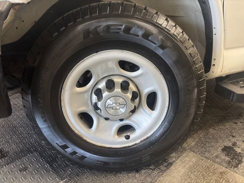 Used 2016 Chevrolet Express 2500 image 4