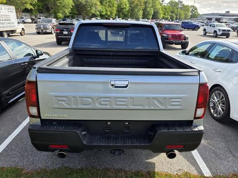 Used 2025 Honda Ridgeline RTL image 3