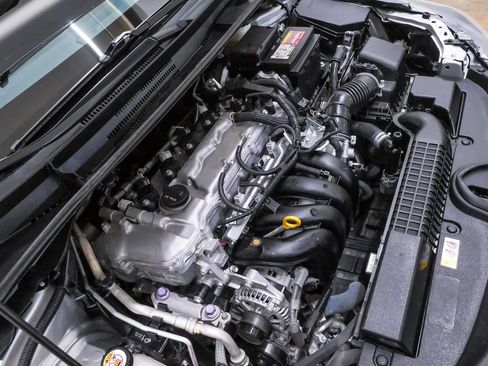Used 2020 Toyota Corolla LE FWD image 31
