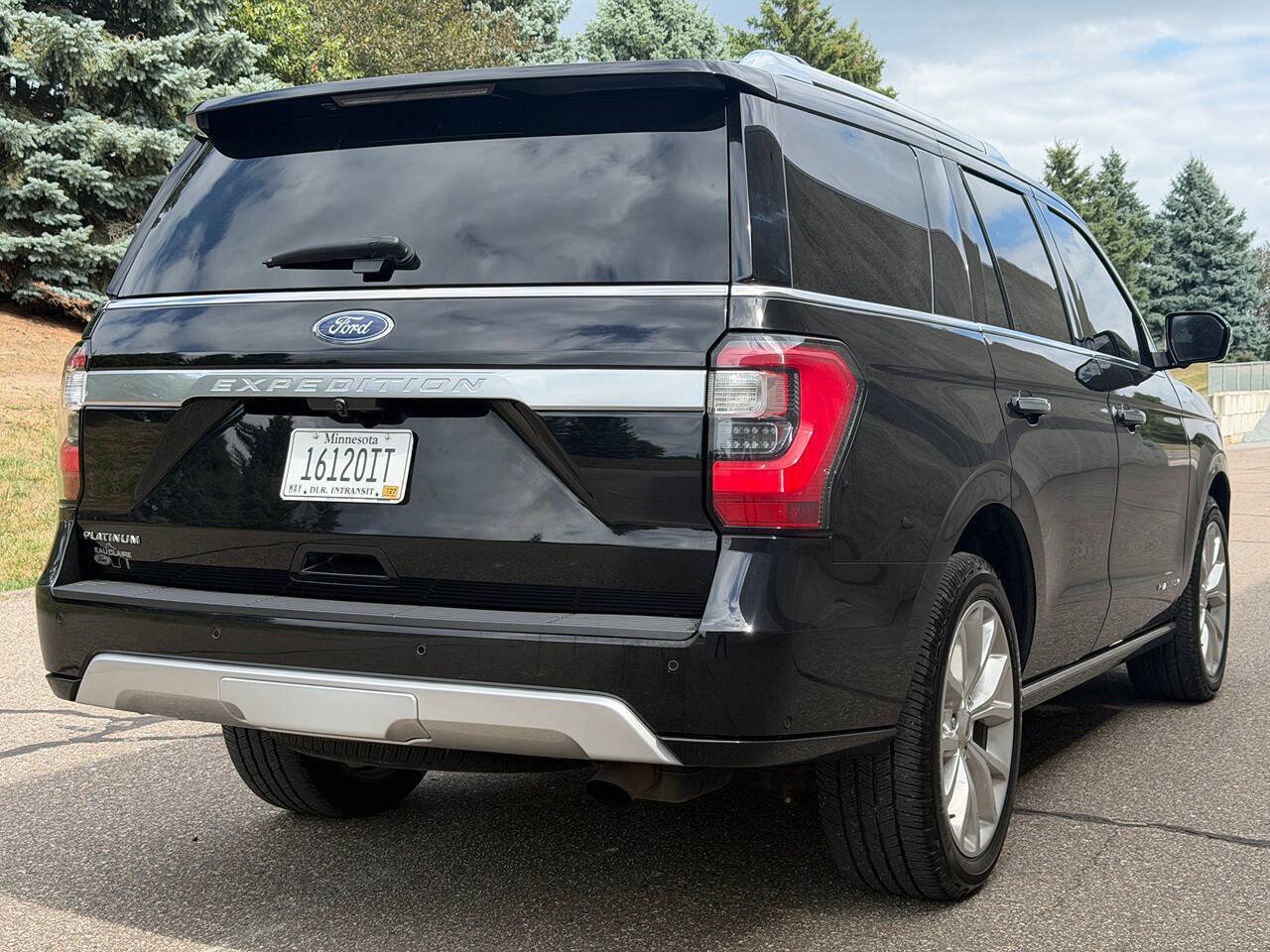 Used 2019 Ford Expedition Platinum AWD/4WD image 6