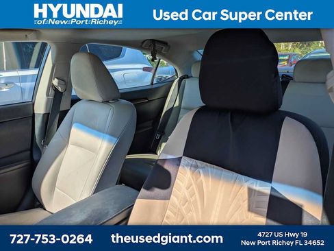 Used 2013 Lexus ES 300h w/ Premium Pkg FWD image 3
