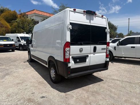Used 2023 RAM ProMaster 2500 FWD image 3